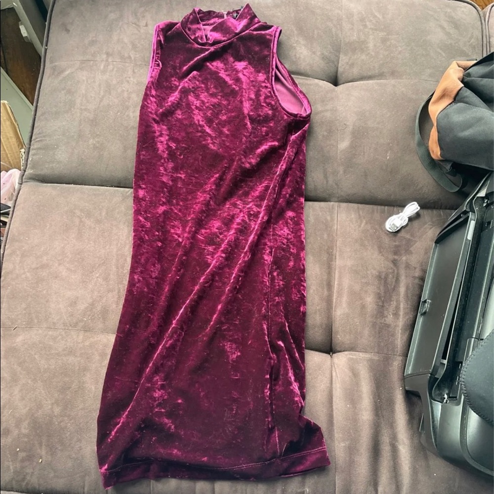Velvet mockneck magenta body con dress size small